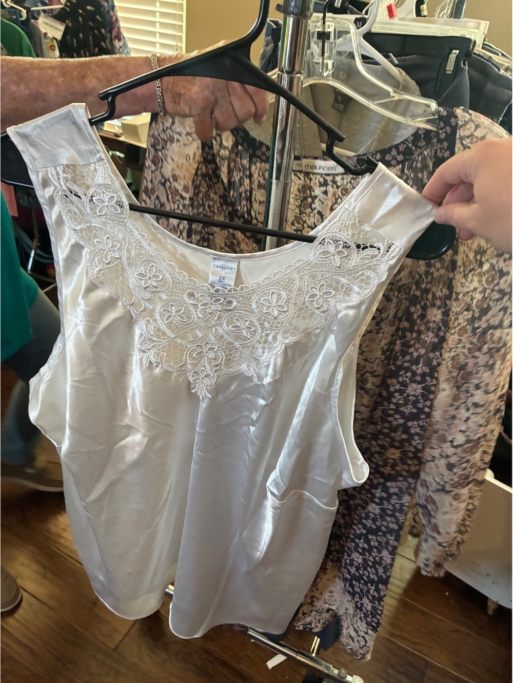 Cabernet white lace trim tank top